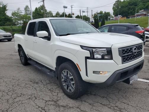 Glacier White 2022 Nissan Frontier SV