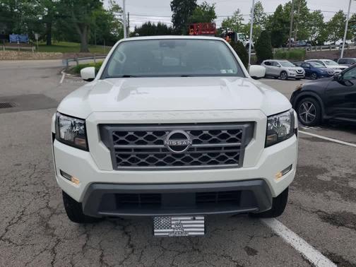 Glacier White 2022 Nissan Frontier SV