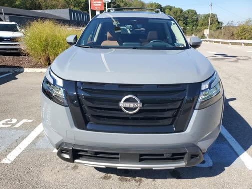 2024 Nissan Pathfinder Platinum 4WD