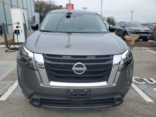 Gun Metallic 2024 Nissan Pathfinder S 4WD
