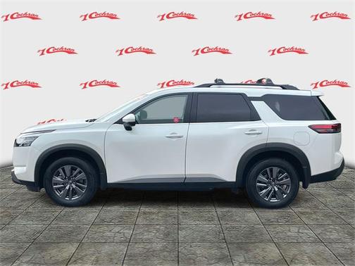 2024 Nissan Pathfinder SV