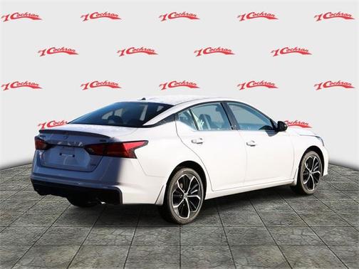 2025 Nissan Altima SR