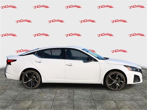 2025 Nissan Altima SR