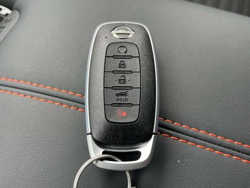 Boulder Gray Pearl/Super Black 2026 Nissan Pathfinder Rock Creek