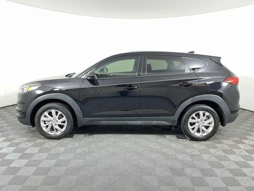 Photo 5 of 32 of 2021 Hyundai Tucson SE