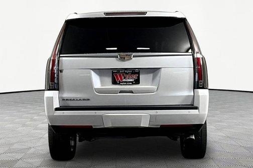 Crystal White Tri-Coat 2016 Cadillac Escalade Luxury