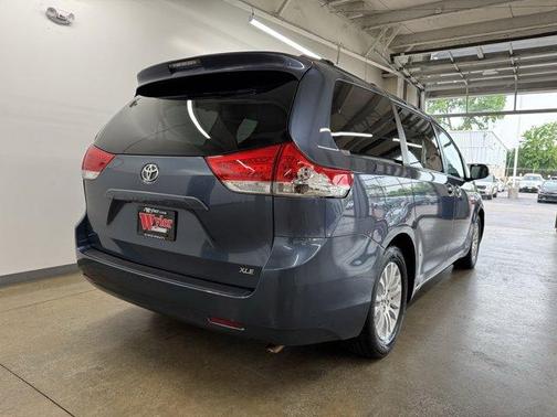 2014 Toyota Sienna L