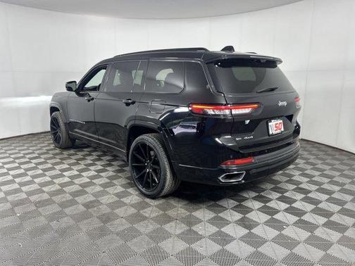 2022 Jeep Grand Cherokee L Overland