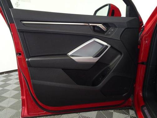 2024 Audi Q3 45 S line Premium