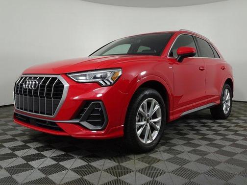 2024 Audi Q3 45 S line Premium