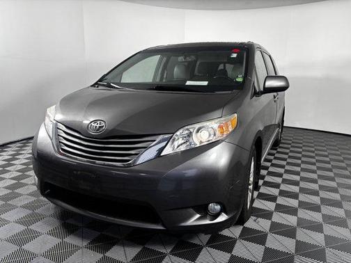 2016 Toyota Sienna L