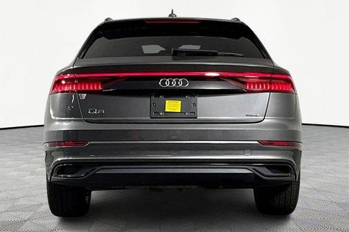 Samurai Gray Metallic 2020 Audi Q8 Premium