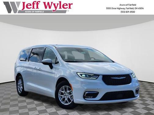 2023 Chrysler Pacifica Touring-L