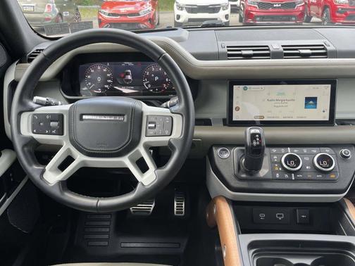 Pangea Green Metallic 2020 Land Rover Defender 110 HSE