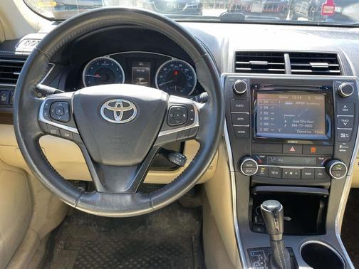 2016 Toyota Camry XLE