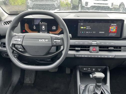Snow White Pearl 2025 Kia K4 LXS