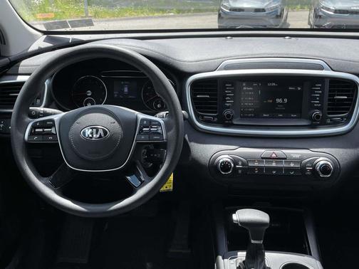 Ebony Black 2020 Kia Sorento LX