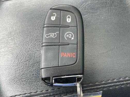 Redline Pearlcoat 2023 Jeep Compass (RED) Edition 4x4