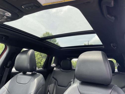 Redline Pearlcoat 2023 Jeep Compass (RED) Edition 4x4