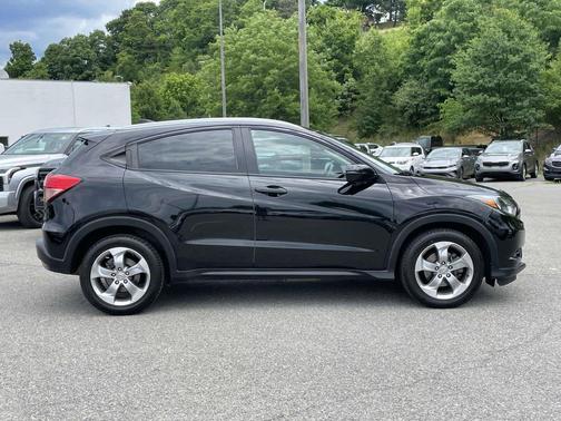 Crystal Black Pearl 2017 Honda HR-V EX-L w/Navigation