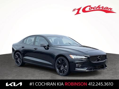 2022 Volvo S60 T5 Momentum