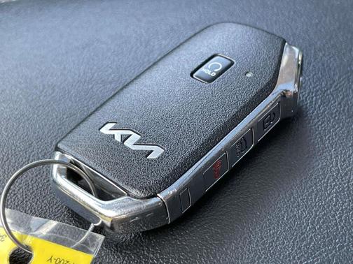 Wolf Gray 2022 Kia Sorento SX