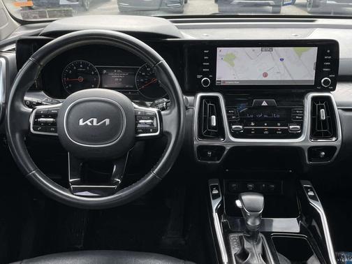 Wolf Gray 2022 Kia Sorento SX