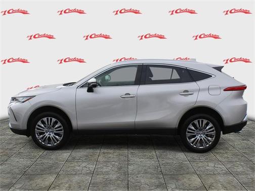 2022 Toyota Venza XLE