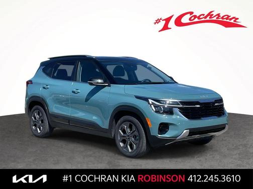 Pluton Blue/Black Roof 2024 Kia Seltos S