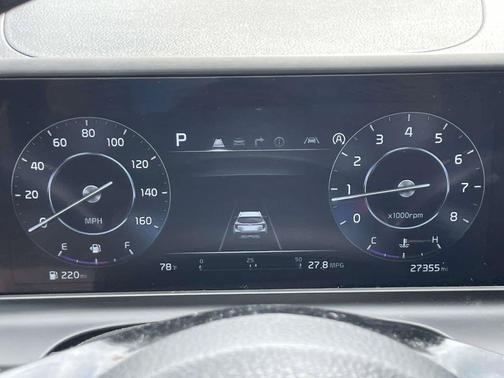 Snow White Pearl 2024 Kia Seltos EX