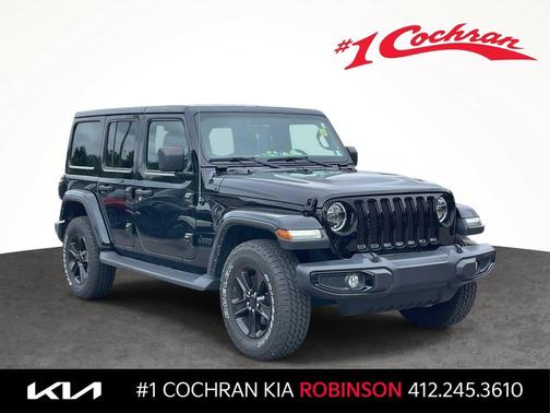 Black Clearcoat 2022 Jeep Wrangler Unlimited Sahara