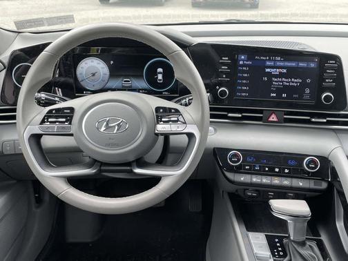 Quartz White 2022 Hyundai ELANTRA SEL