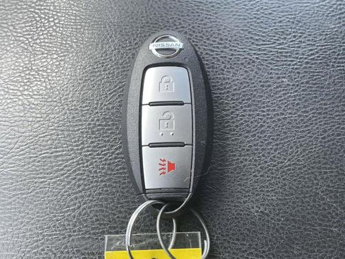 Magnetic Black Pearl 2020 Nissan Pathfinder S 4WD
