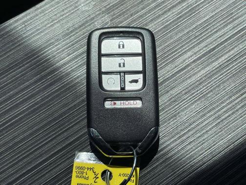 White Diamond Pearl 2017 Honda Pilot EX-L