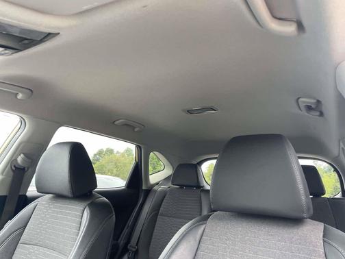 Starbright Yellow/Black Roof 2021 Kia Seltos S