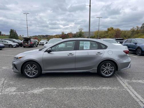 2022 Kia Forte GT-Line