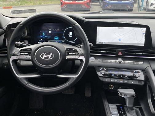 Ecotronic Gray 2024 Hyundai ELANTRA Limited