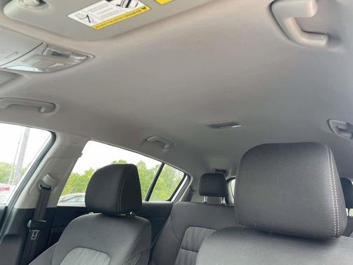 Sparkling Silver 2020 Kia Sportage LX
