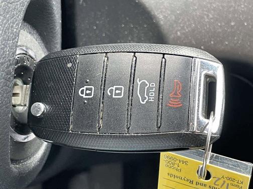 Sparkling Silver 2020 Kia Sportage LX