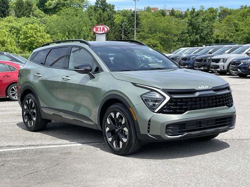 Jungle Green 2024 Kia Sportage X-Line