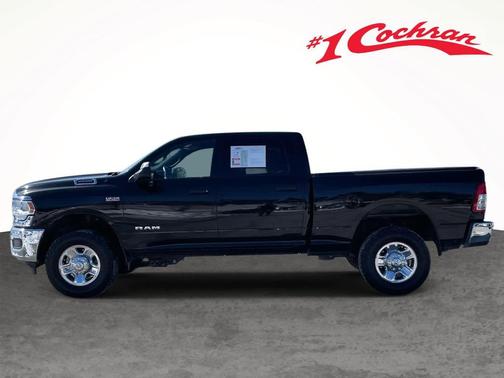 2022 RAM 2500 Tradesman Crew Cab 4x4 6'4' Box