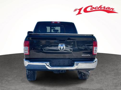 2022 RAM 2500 Tradesman Crew Cab 4x4 6'4' Box