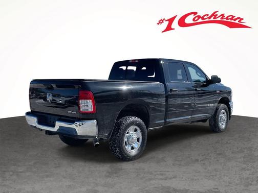 2022 RAM 2500 Tradesman Crew Cab 4x4 6'4' Box