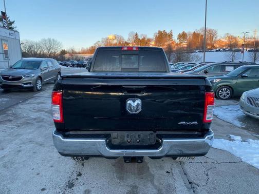2022 RAM 2500 Tradesman Crew Cab 4x4 6'4' Box