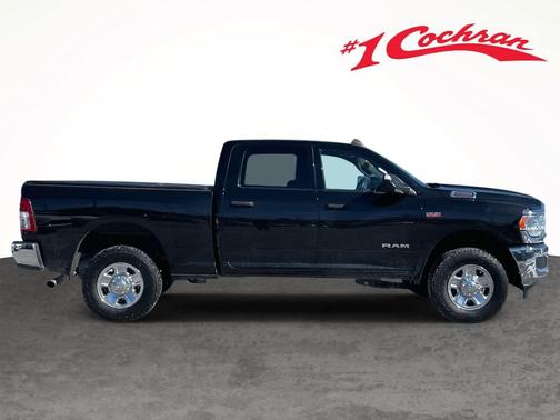 2022 RAM 2500 Tradesman Crew Cab 4x4 6'4' Box