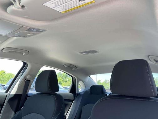 Snow White Pearl 2023 Kia Forte LXS