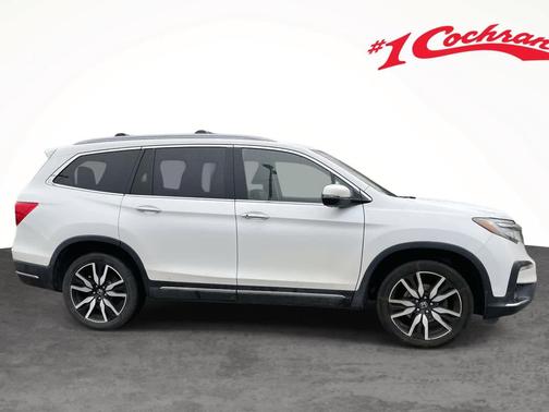 2022 Honda Pilot Touring 8-Passenger