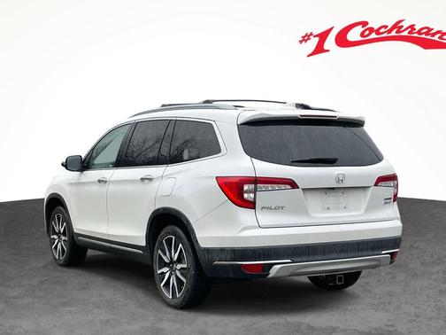 2022 Honda Pilot Touring 8-Passenger