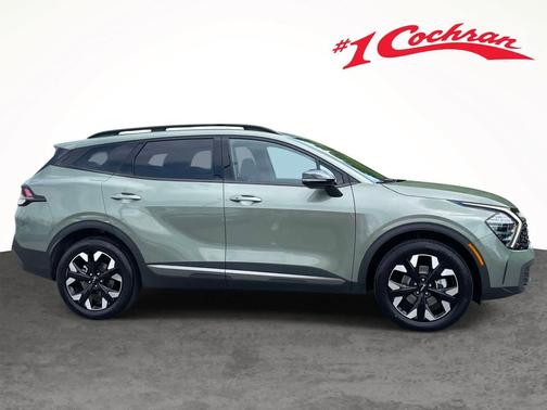 Jungle Green 2024 Kia Sportage X-Line