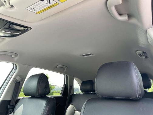 Snow White Pearl 2019 Kia Sorento LX